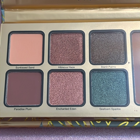 VIOLET VOSS PRETTY IN PARADISE ALL IN ONE FACE PALETTE - NEW - Picture 2 of 5